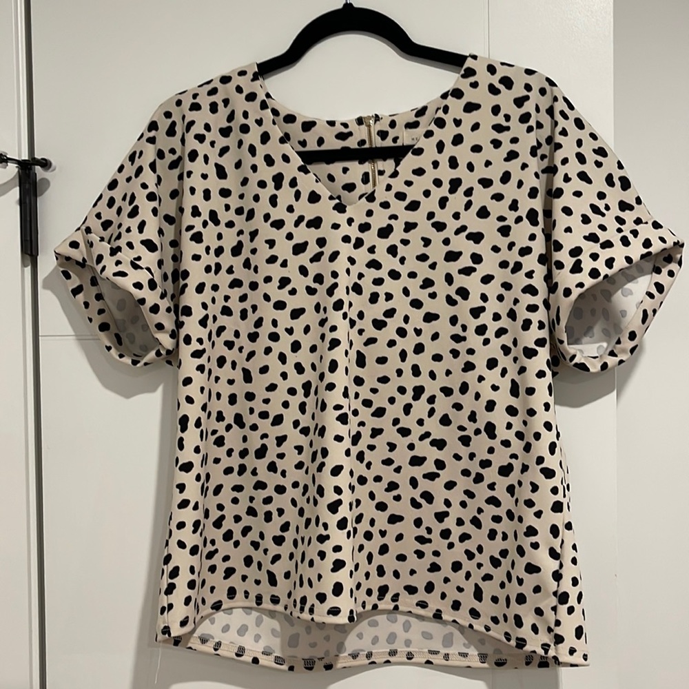 MELLODAY cuffed sleeve blouse size M